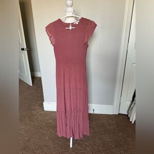 Maxi dress in a pretty dark blush color